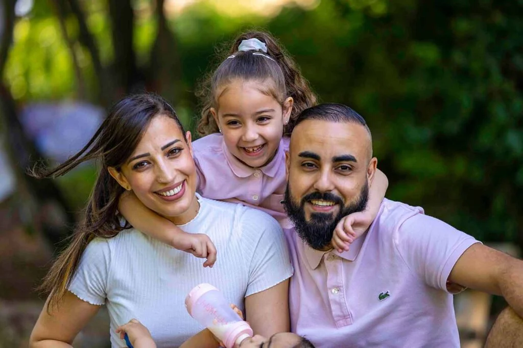 Photo de famille réalisée en lumière naturelle