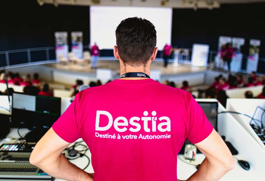 photographie d'un séminaire à The Camp