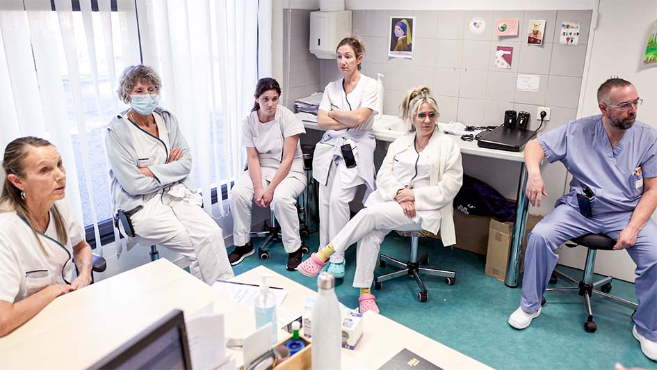 Détails “méthode” – supports (floutés si besoin), dynamique de groupe Images terrain en établissement sanitaire ou médico-social (QVCT)