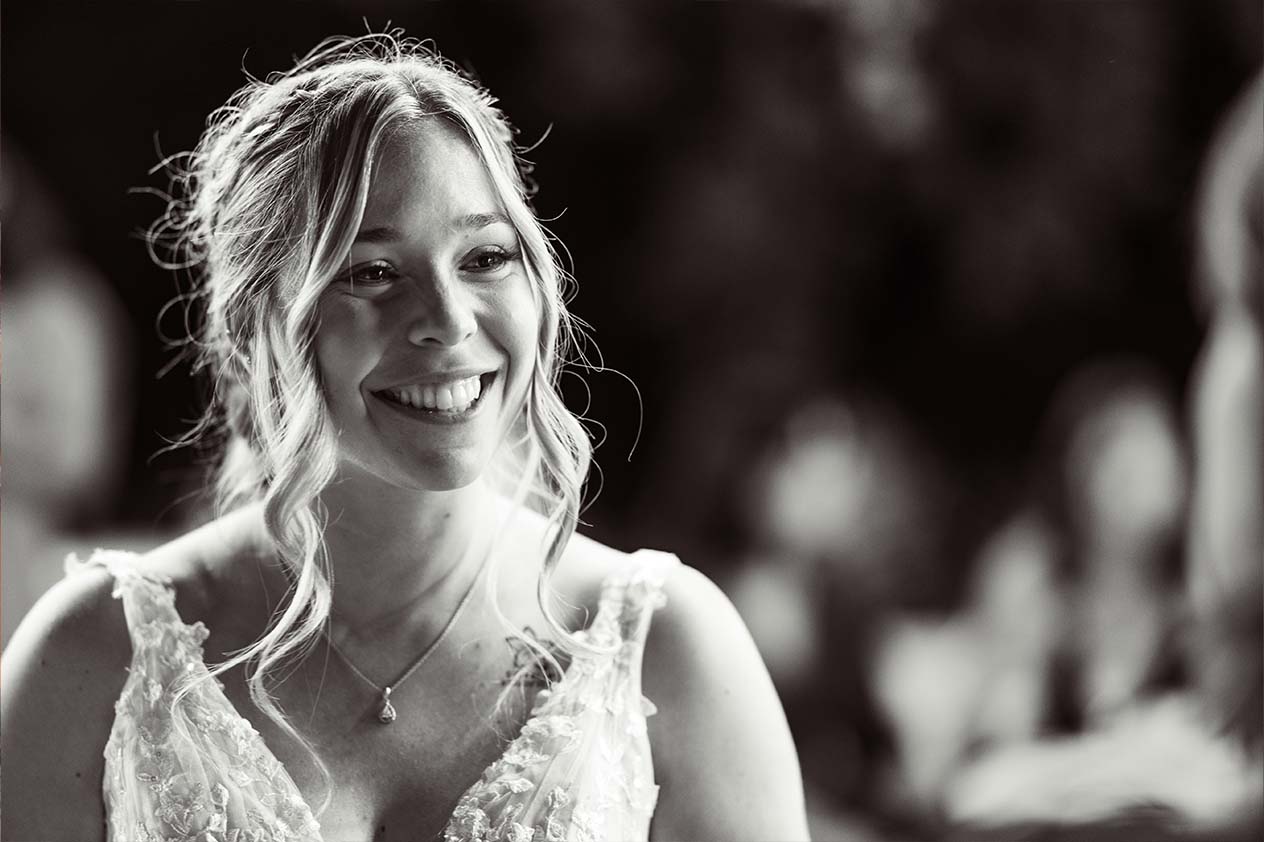 Vidéaste de Mariage Aix-en-Provence 17 Portrait en noir et blanc de la mariée