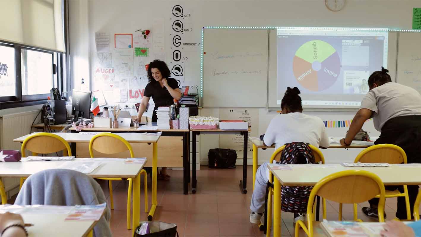 Séquence de classe issue du film Séquence de cours filmée pour la présentation du Pôle Excellence du Collège Henri Barnier