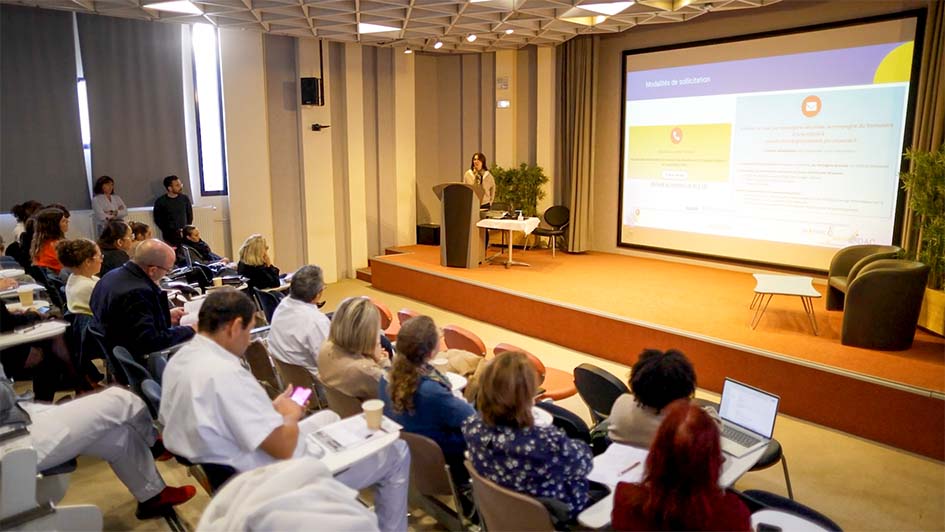 Étude de cas : Film de capitalisation — ATTRACTIV’QVCT (Aract Paca) 2 Captation vidéo d’une conférence à l’auditorium du CHIAP à Aix-en-Provence