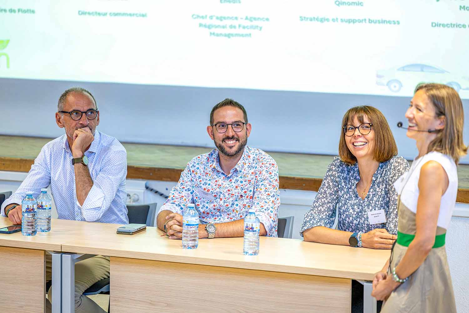 Participants et échanges lors d’un événement professionnel photographié par PICMEDIAPROD